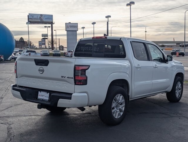 2022 Nissan Frontier SV photo 3