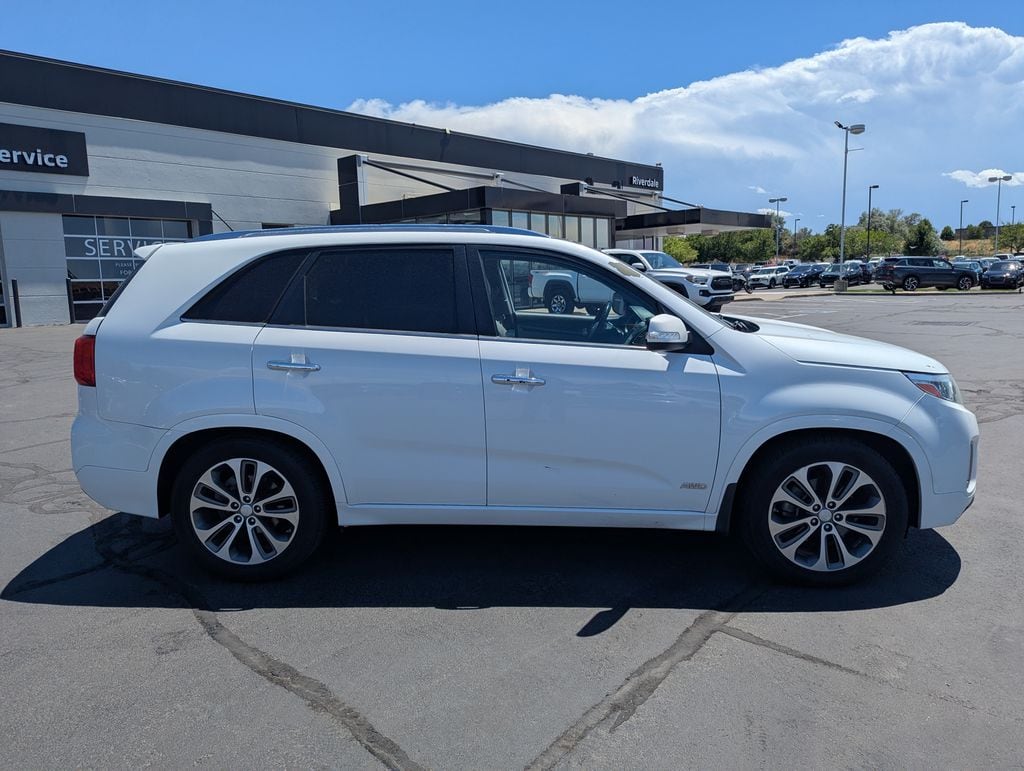 Used 2015 Kia Sorento Limited with VIN 5XYKWDA71FG624693 for sale in Riverdale, UT