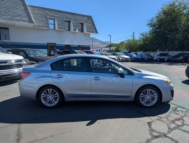 2012 Subaru Impreza 2.0i Premium photo 2