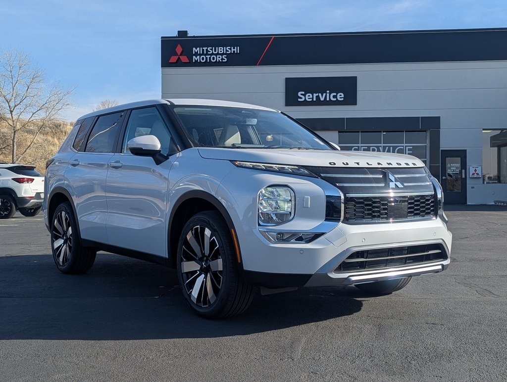New 2026 Mitsubishi Outlander SE SUV