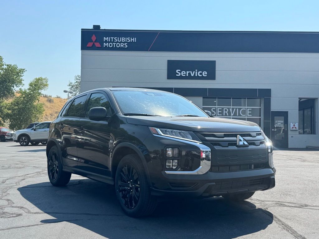 2027 Mitsubishi Outlander Sport LE