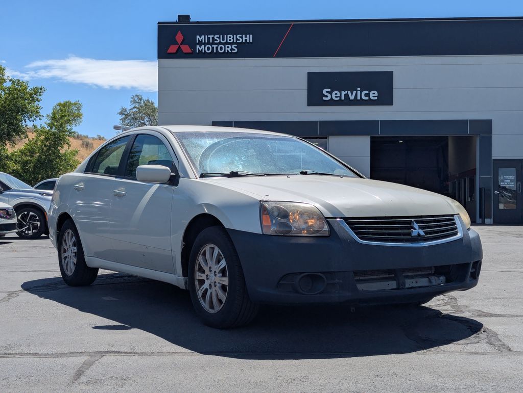 2009 Mitsubishi Galant ES's photo