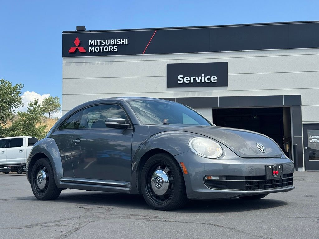 2012 Volkswagen Beetle 2.5L Auto PZEV's photo