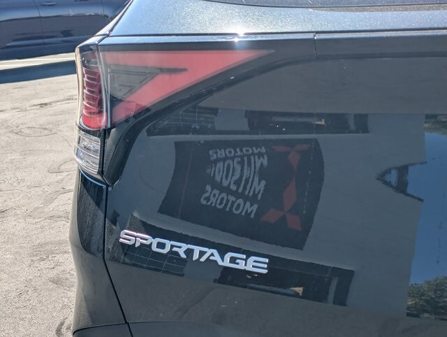 2023 Kia Sportage Plug-In Hybrid X-Line photo 4