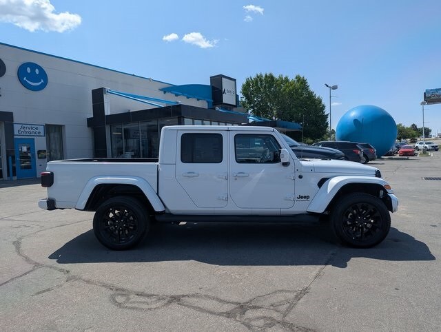 2023 Jeep Gladiator Overland photo 2