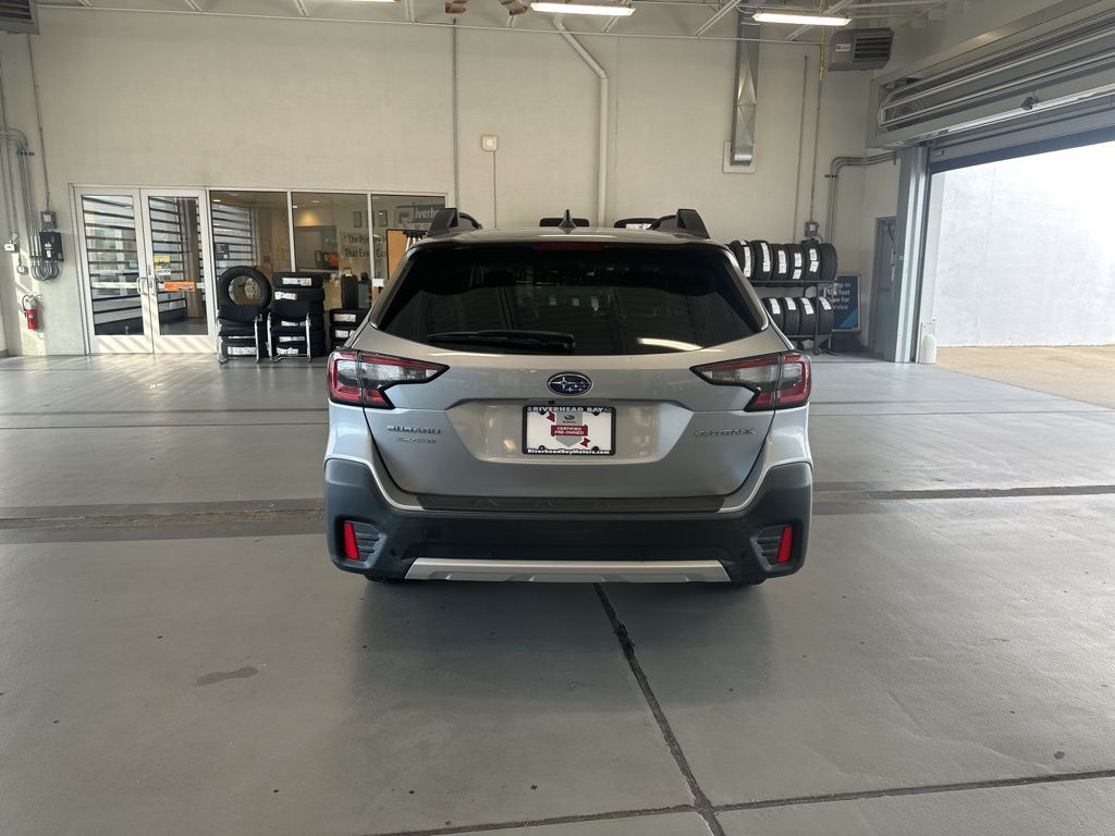 2020 Subaru Outback Limited photo 4