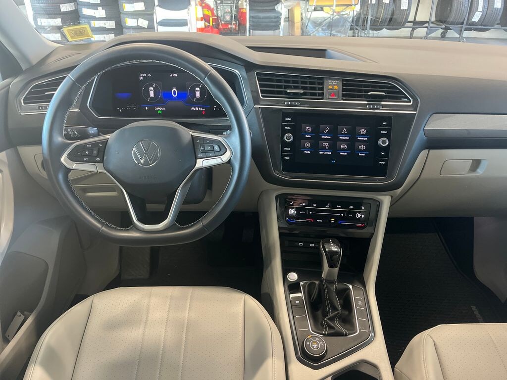 Used 2023 Volkswagen Tiguan 2.0T SE SUV