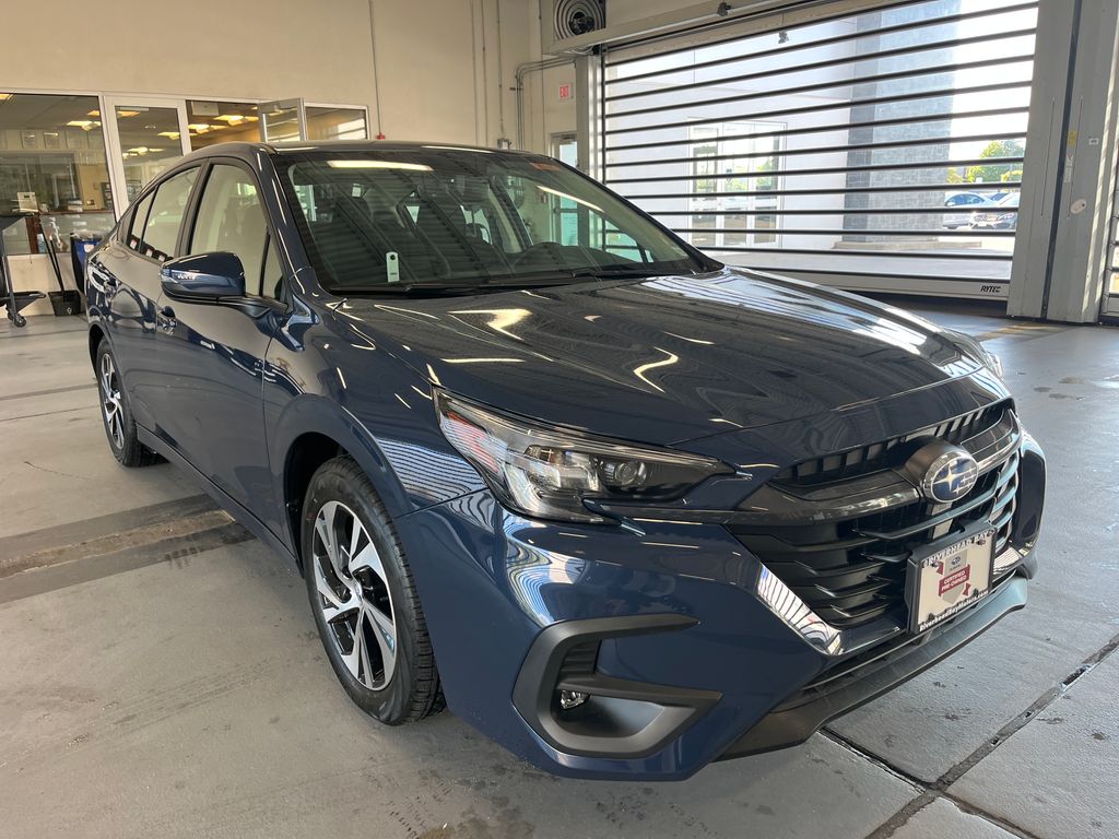 2025 Subaru Legacy Premium's photo
