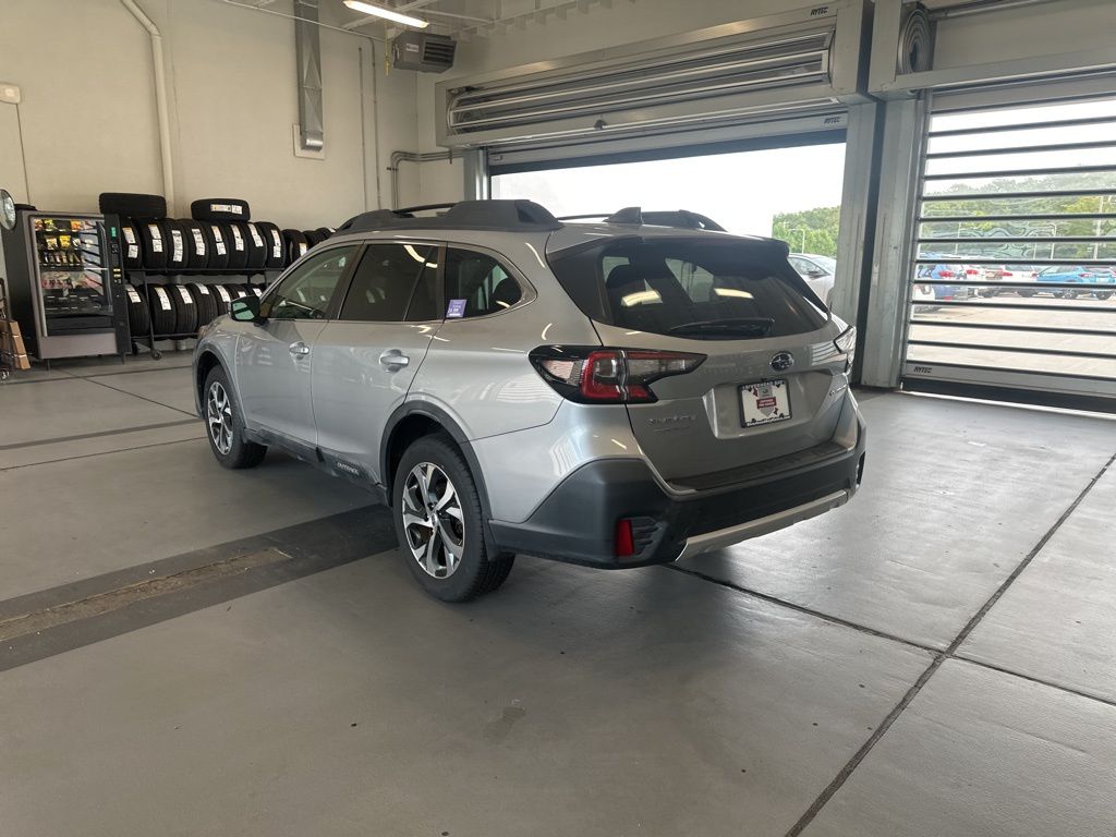 2020 Subaru Outback Limited photo 3