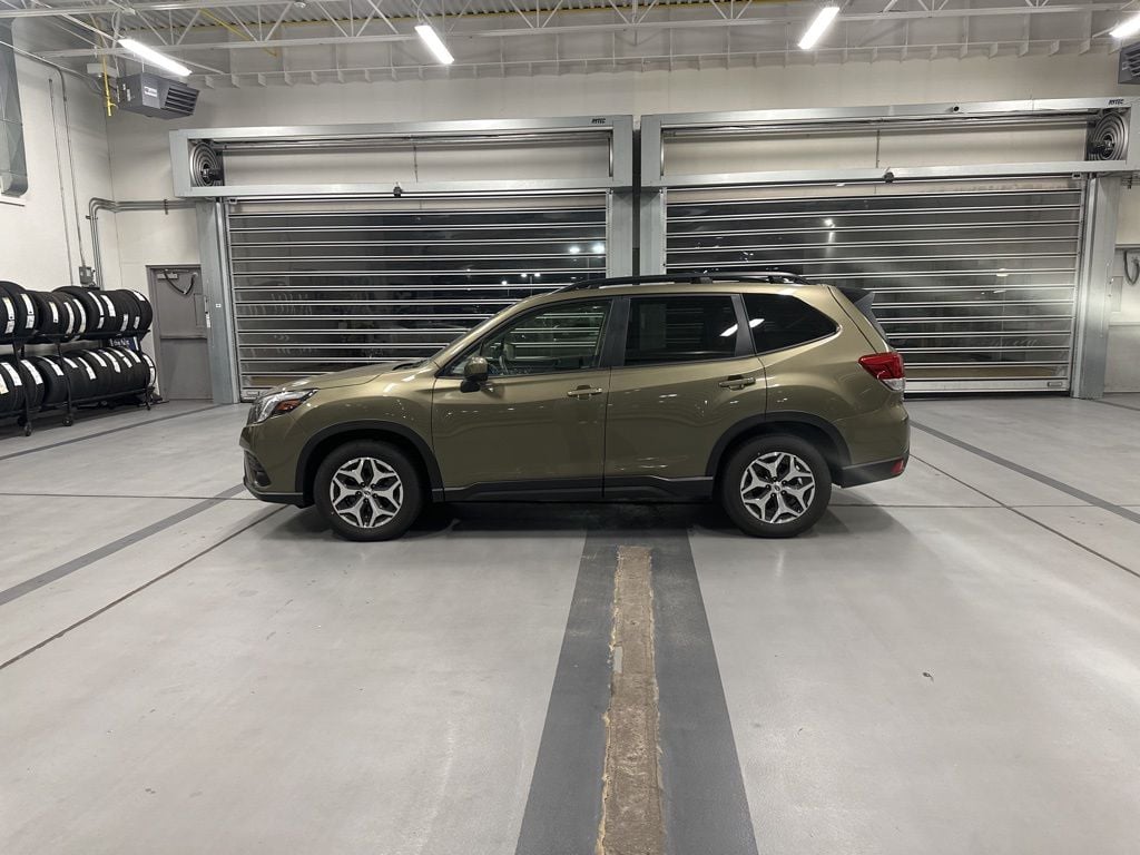 Used 2024 Subaru Forester Premium with VIN JF2SKADC3RH439691 for sale in Riverhead, NY