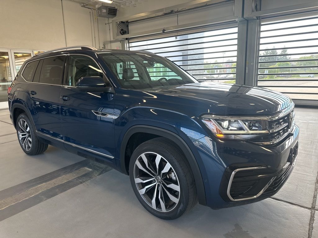 Certified 2022 Volkswagen Atlas 3.6L V6 SEL Premium R-Line SUV