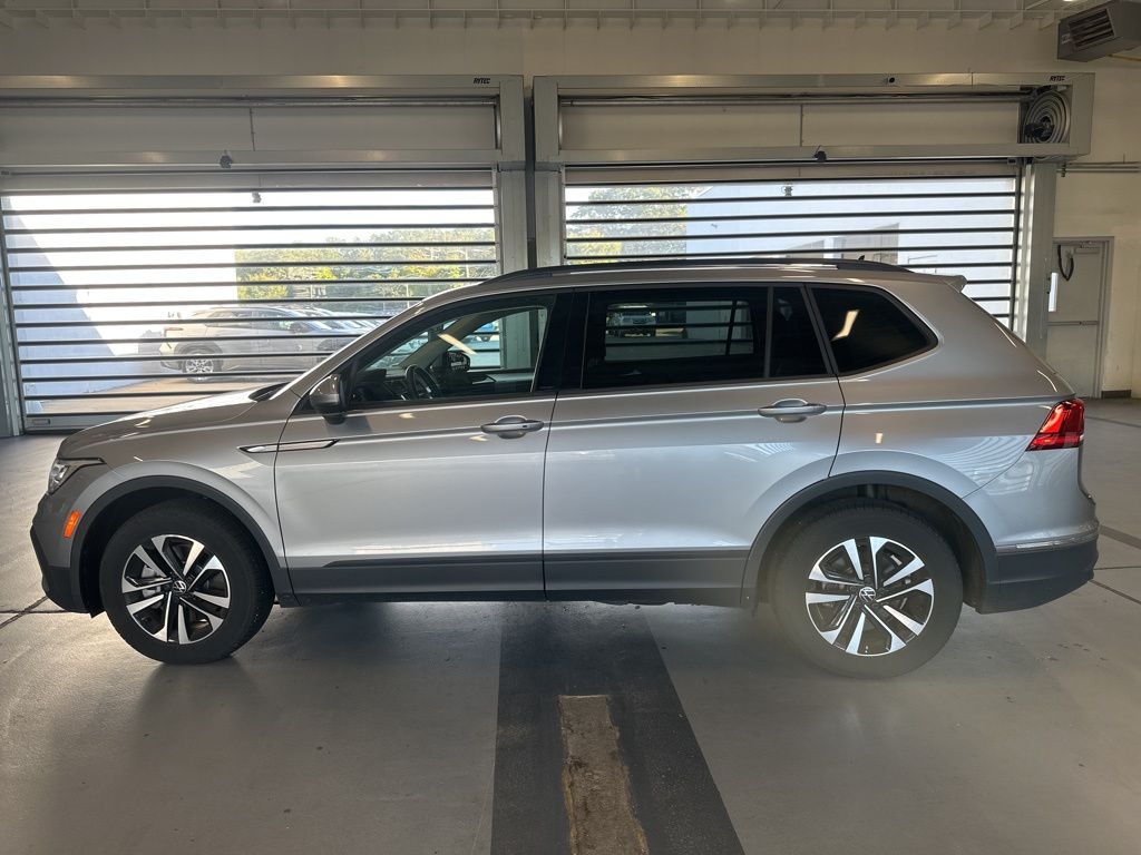 2024 Volkswagen Tiguan S photo 2
