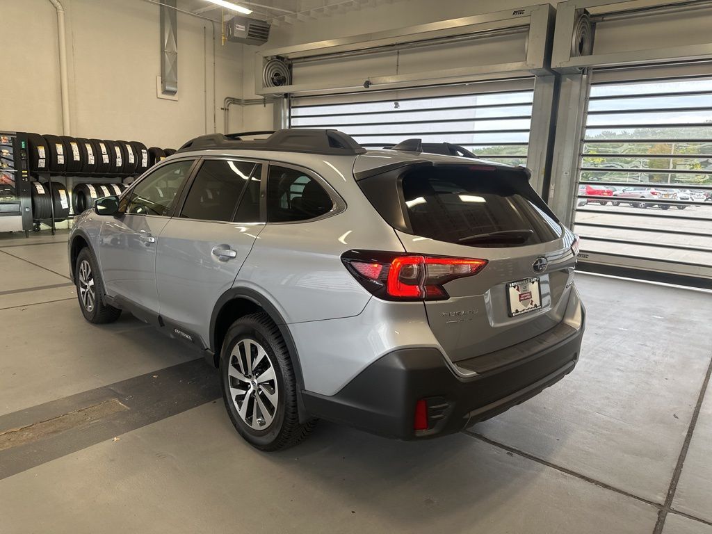 2021 Subaru Outback Premium photo 3