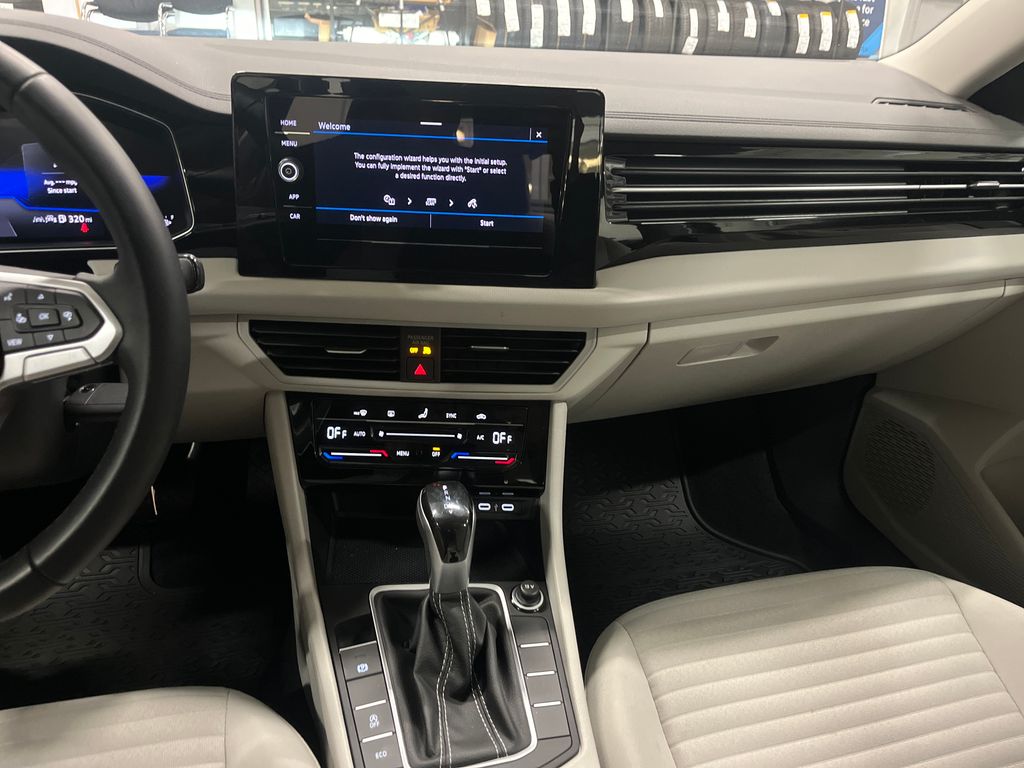 2025 Volkswagen Jetta 1.5T S photo 3