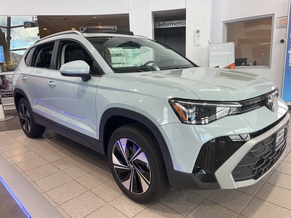 New 2025 Volkswagen Taos 1.5T SE SUV