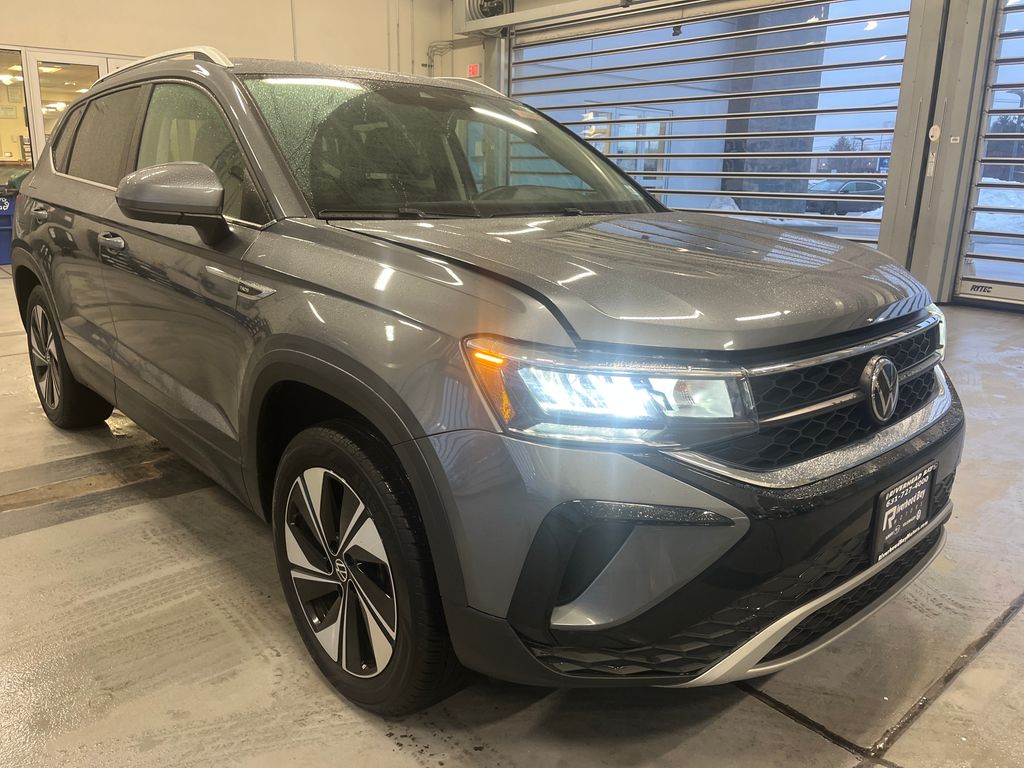 2024 Volkswagen Taos SE