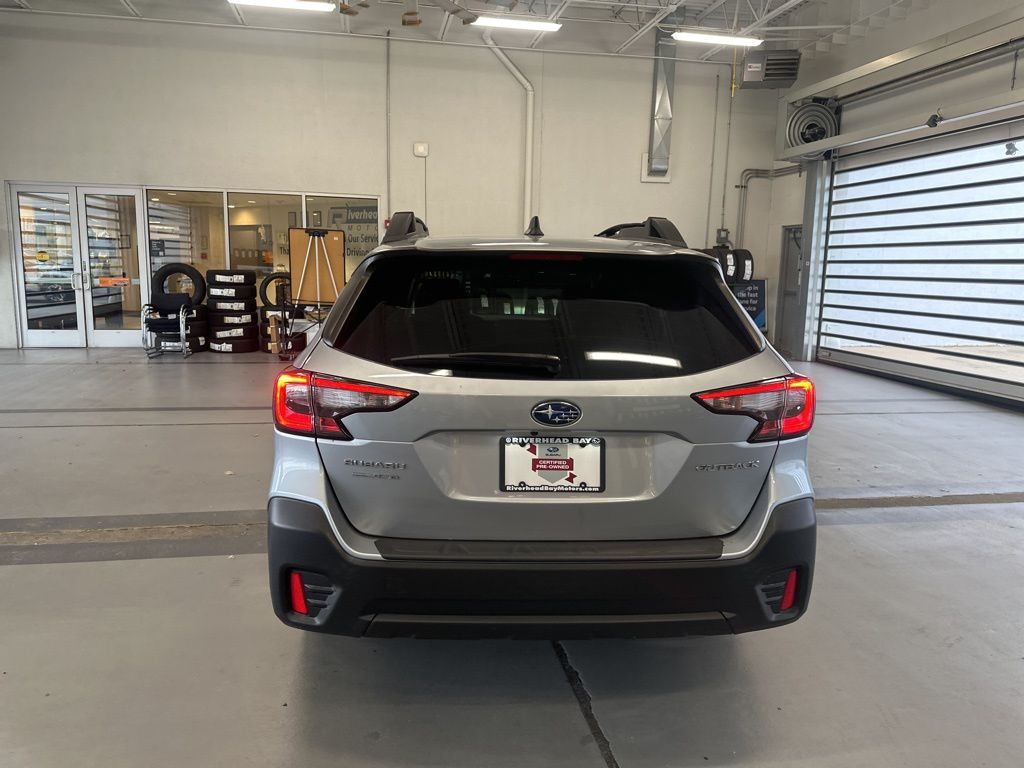 2021 Subaru Outback Premium photo 3