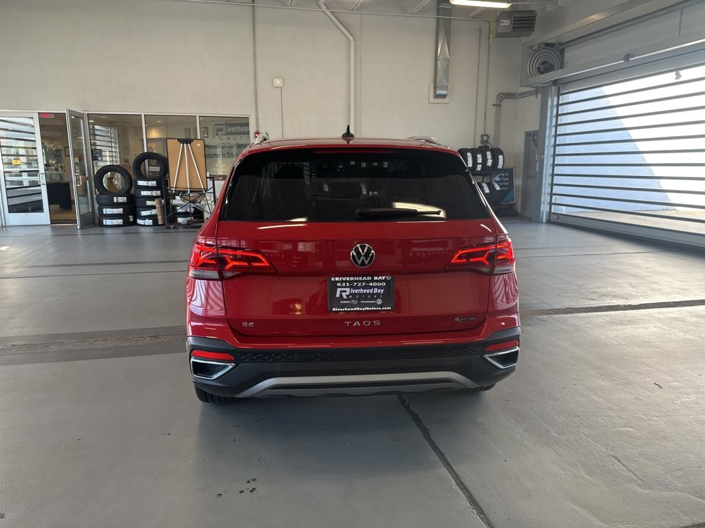 2022 Volkswagen Taos SE photo 4