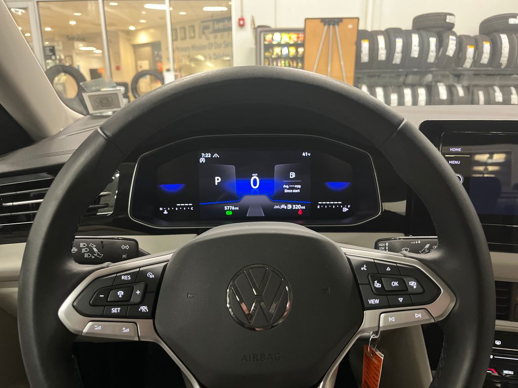 2025 Volkswagen Jetta 1.5T S photo 2