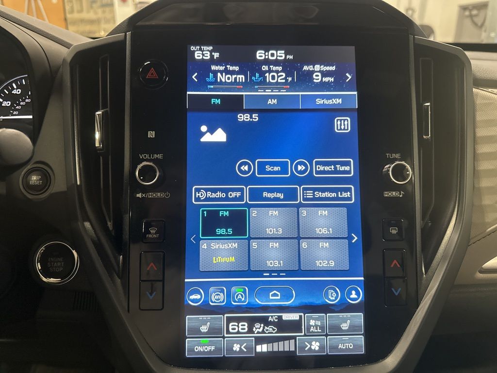 2025 Subaru Forester Premium Base photo 3