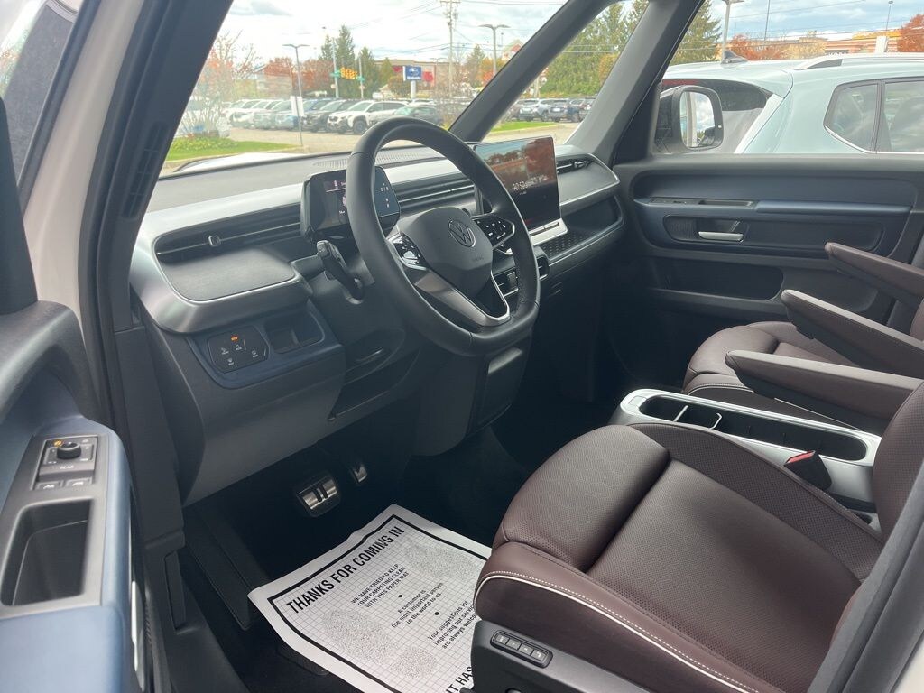 New 2025 Volkswagen ID. Buzz Pro S Van Passenger Van
