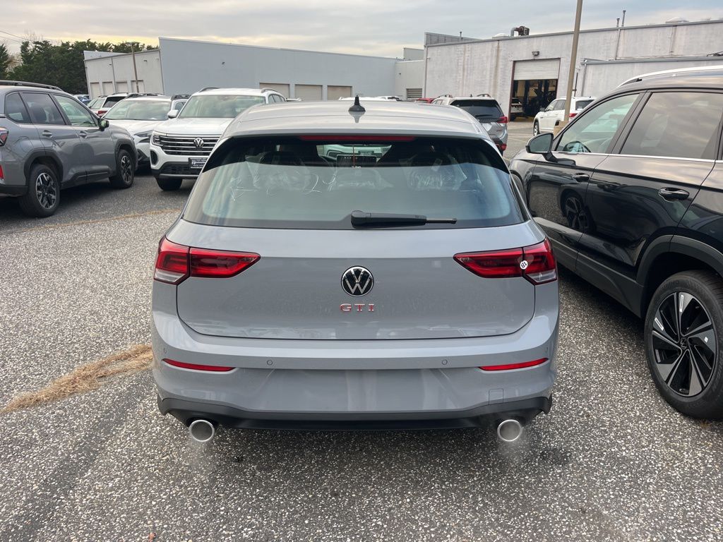 2026 Volkswagen Golf GTI SE photo 3