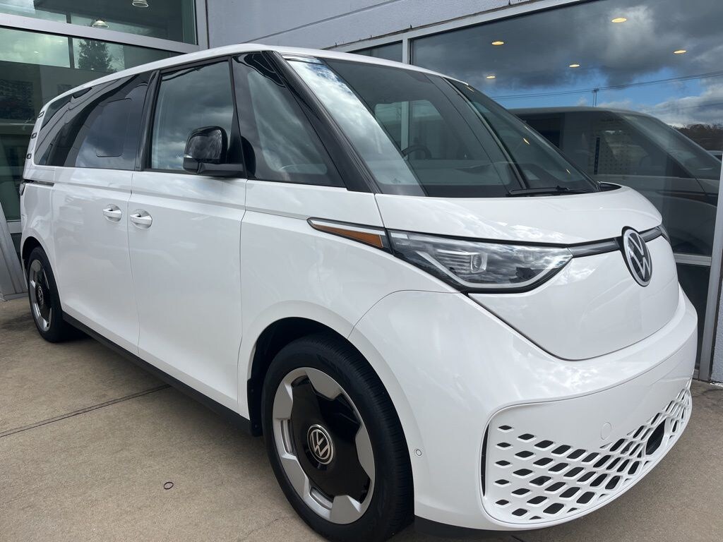 New 2025 Volkswagen ID. Buzz Pro S Van Passenger Van