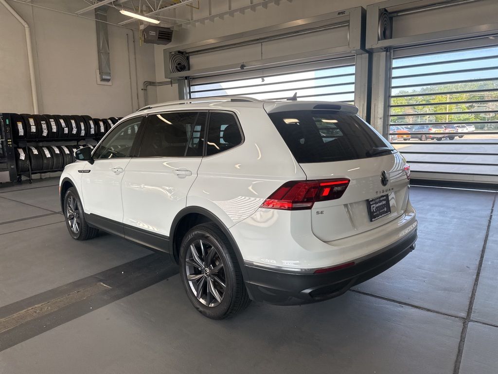 2022 Volkswagen Tiguan SE photo 3