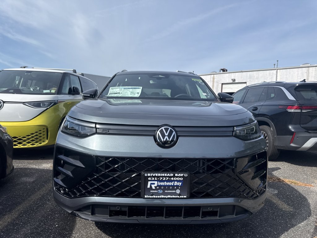 2026 Volkswagen Tiguan SE R-Line Black SUV