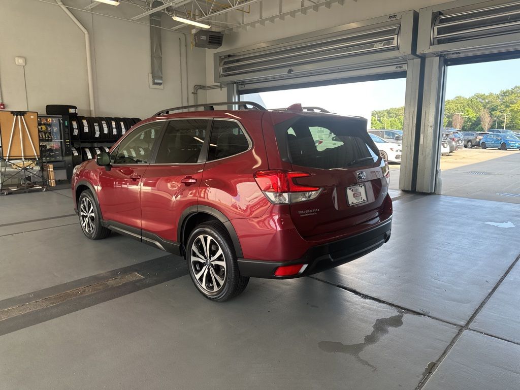 2023 Subaru Forester Limited photo 3