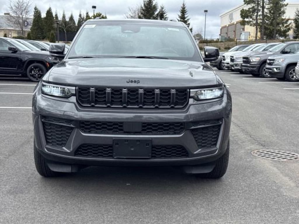 New 2026 Jeep Grand Cherokee Altitude 4x4 Sport Utility