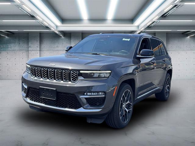 2022 Jeep Grand Cherokee Summit Reserve's photo