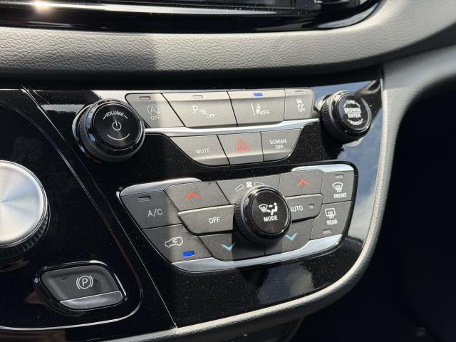2026 Chrysler Voyager LX - Photo 18