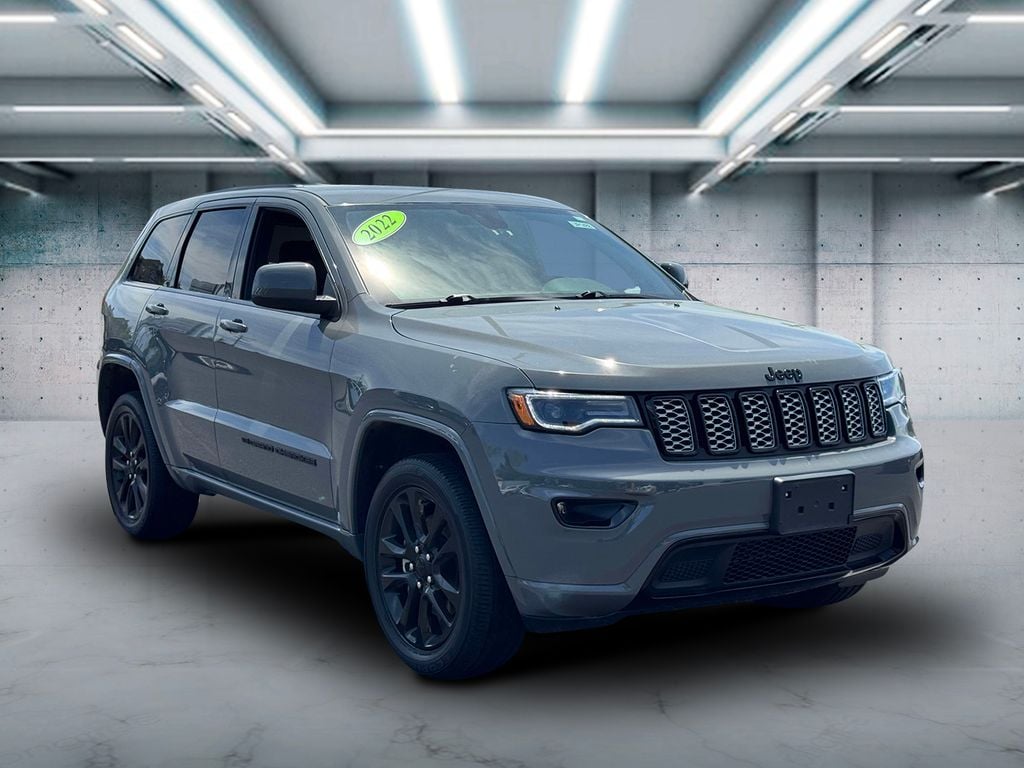 Used 2022 Jeep Grand Cherokee WK Laredo X with VIN 1C4RJFAG4NC112423 for sale in Riverhead, NY