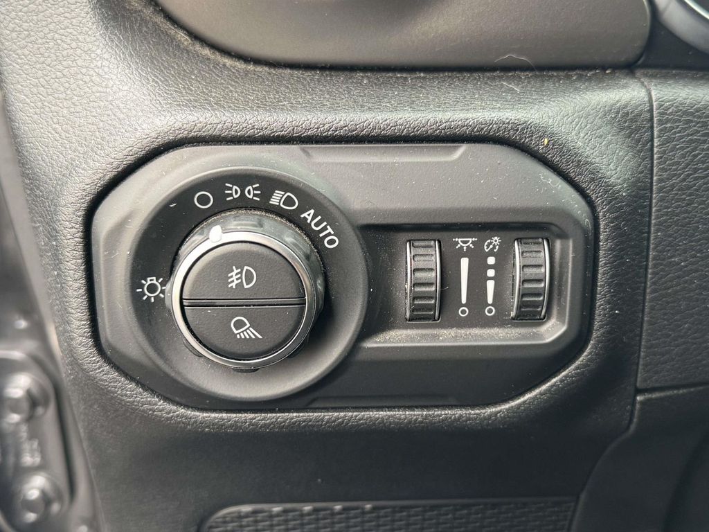 2021 Jeep Gladiator Sport S - Photo 17