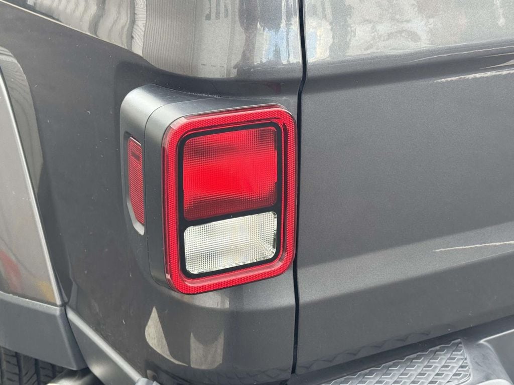 2021 Jeep Gladiator Sport S - Photo 8
