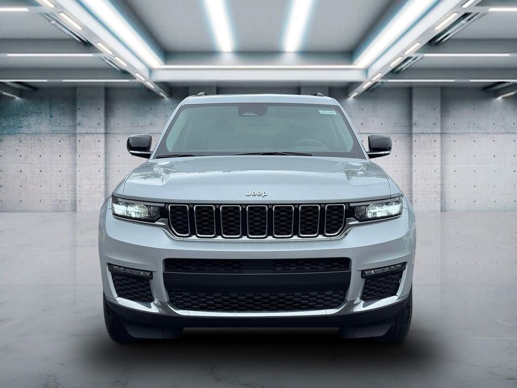 2022 Jeep Grand Cherokee L photo 4