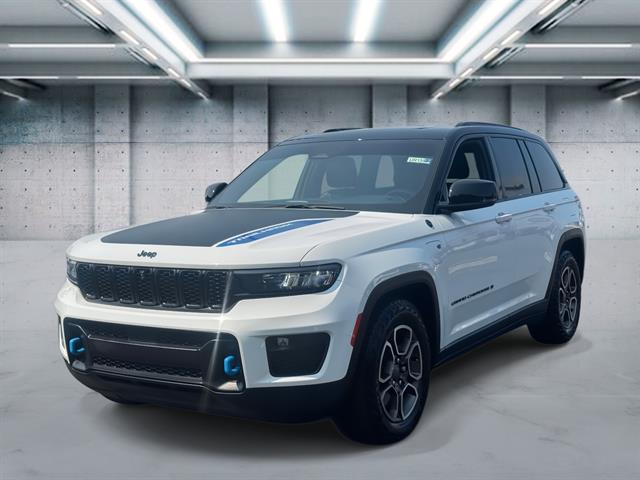 2023 Jeep Grand Cherokee Trailhawk 4xe's photo