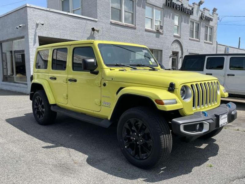 2023 Jeep Wrangler 4xe Sahara photo 2