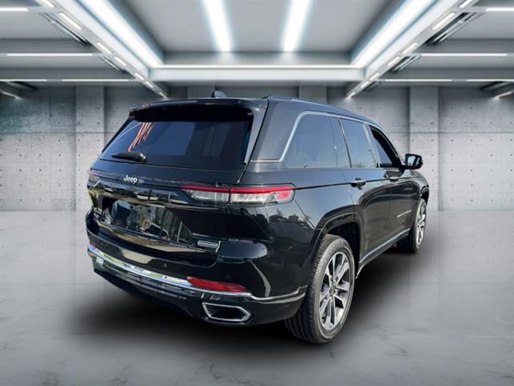 Used 2022 Jeep Grand Cherokee Overland SUV