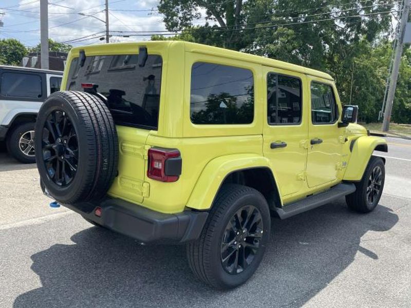 2023 Jeep Wrangler 4xe Sahara photo 4