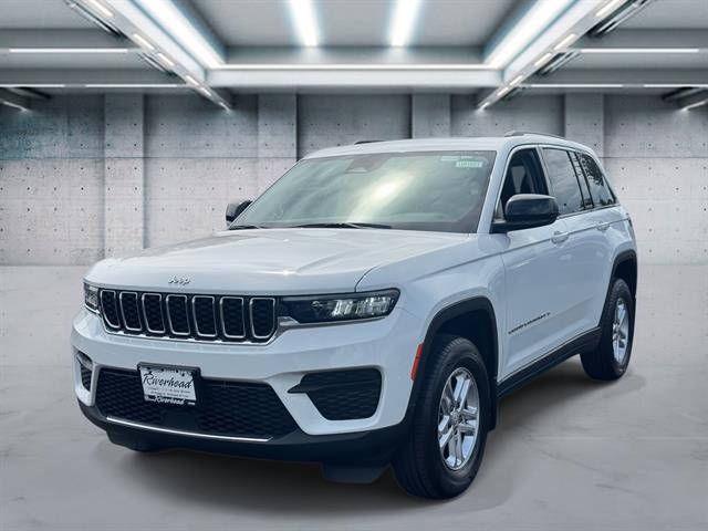 2022 Jeep Grand Cherokee Laredo's photo
