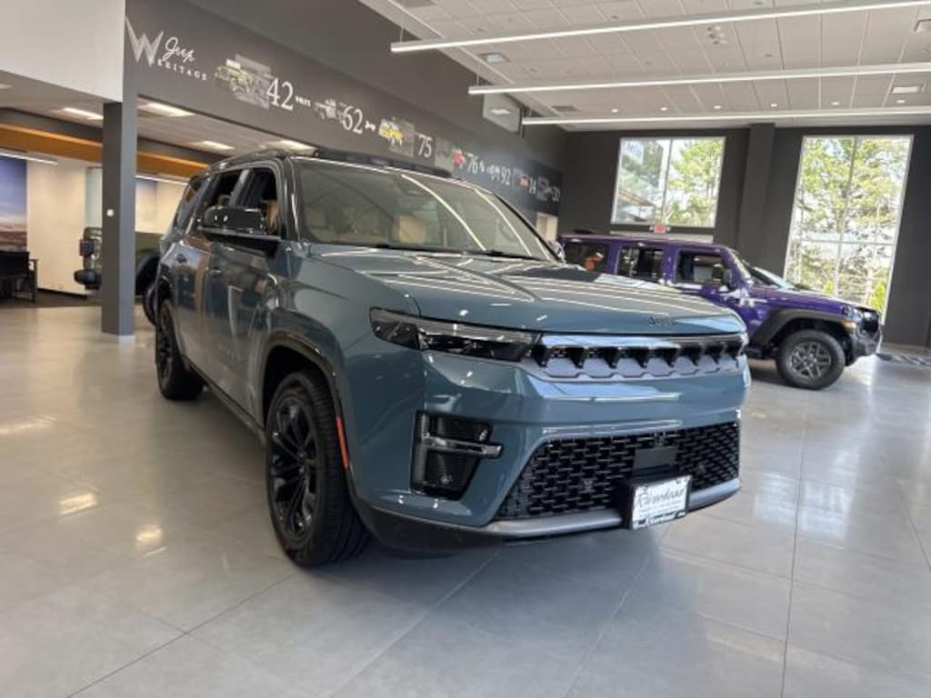 New 2026 Jeep Grand Wagoneer Summit Reserve 4x4 Sport Utility