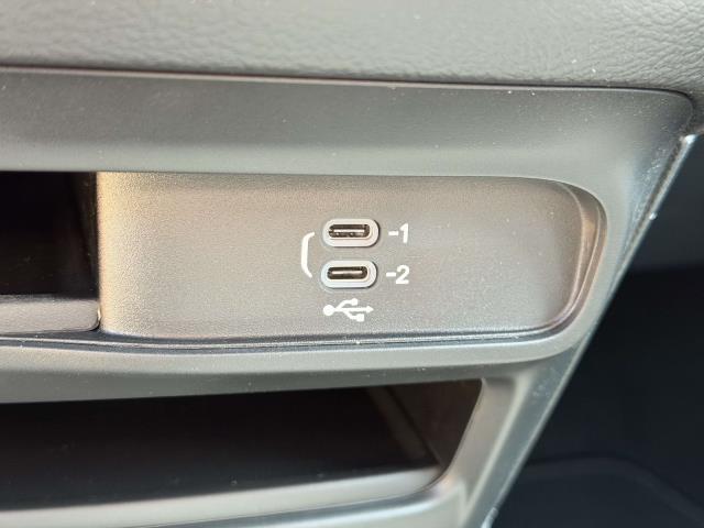 2026 Chrysler Voyager LX - Photo 19