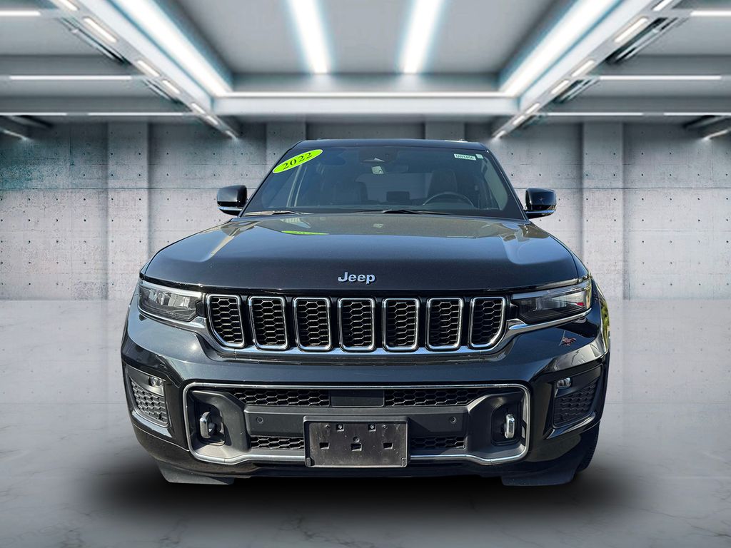 2022 Jeep Grand Cherokee Overland photo 3
