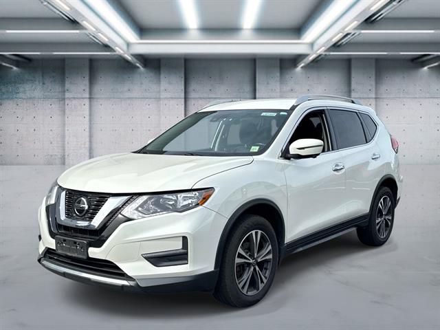 Used 2020 Nissan Rogue SV with VIN JN8AT2MV0LW136292 for sale in Riverhead, NY