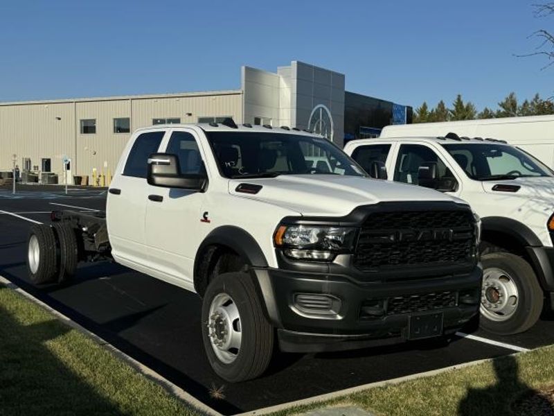 2023 Ram 5500 Tradesman photo 2