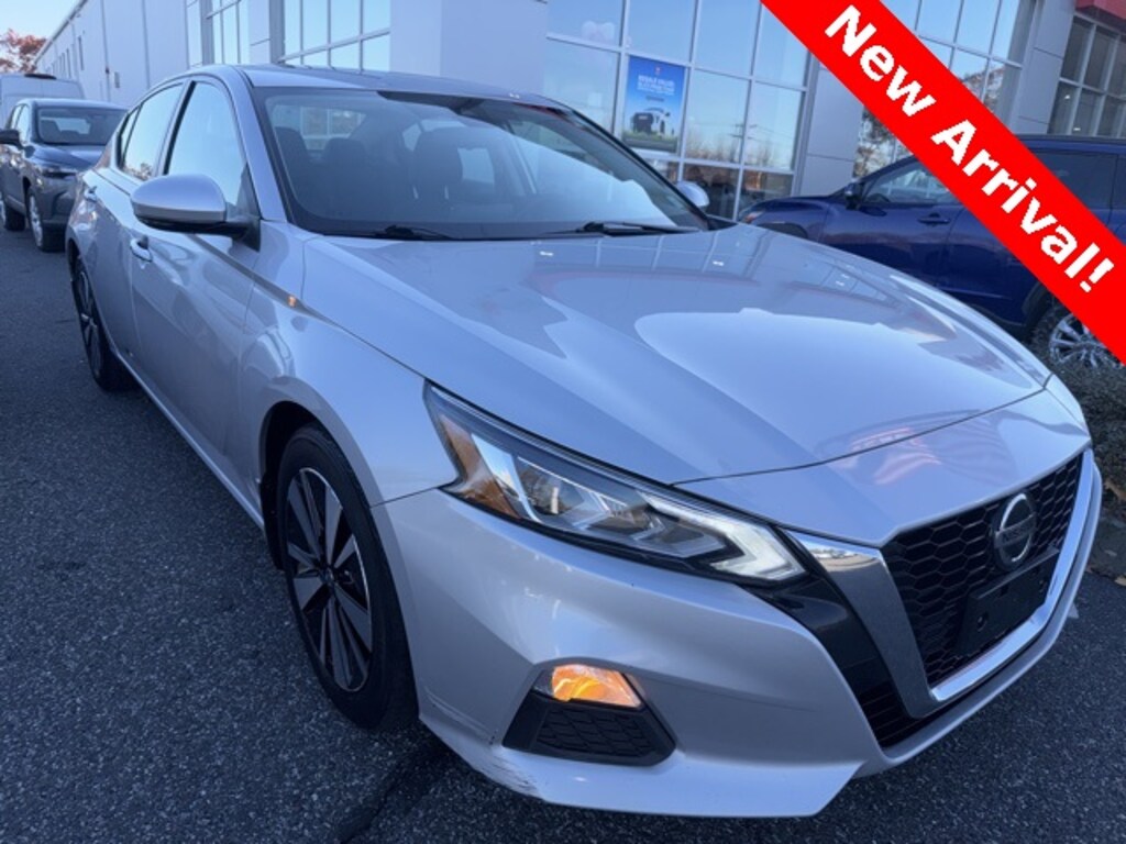 Used 2021 Nissan Altima 2.5 SV Sedan