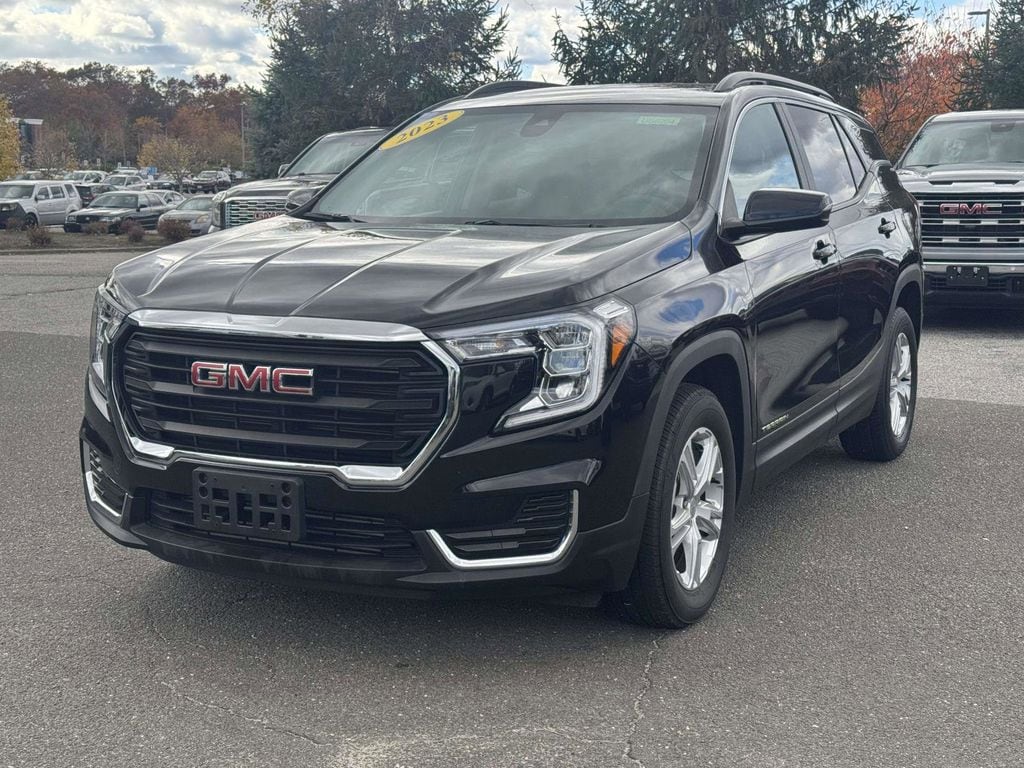 Used 2023 GMC Terrain SLE SUV