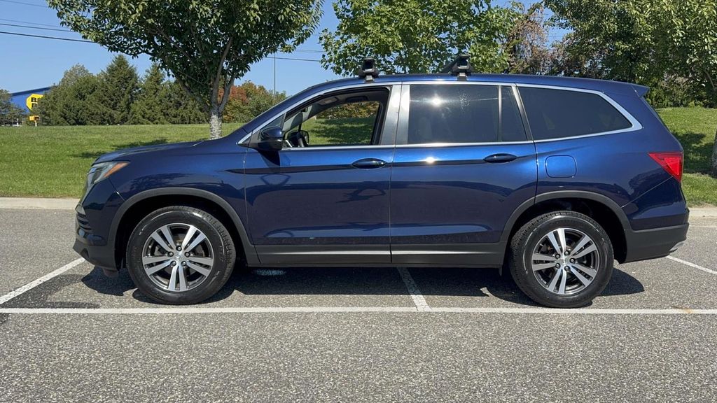 2018 Honda Pilot EX photo 3
